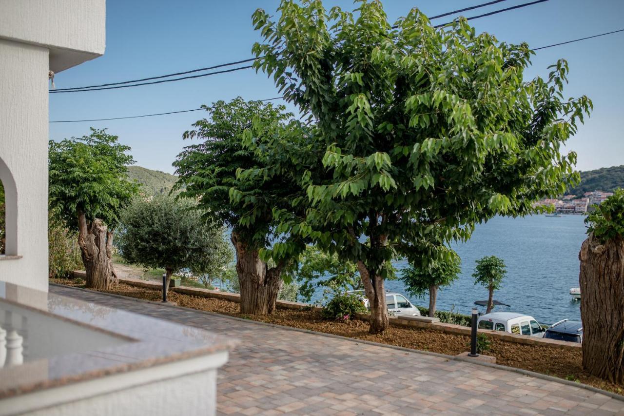 Apartments And Rooms By The Sea Supetarska Draga - Gornja, Rab - 11579 Zewnętrze zdjęcie