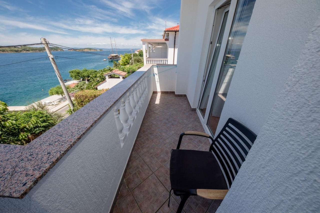 Apartments And Rooms By The Sea Supetarska Draga - Gornja, Rab - 11579 Zewnętrze zdjęcie