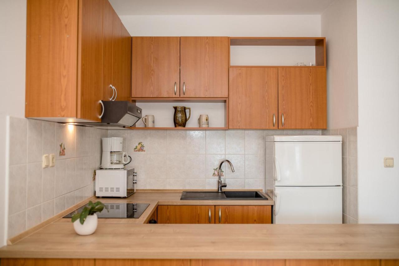 Apartments And Rooms By The Sea Supetarska Draga - Gornja, Rab - 11579 Zewnętrze zdjęcie