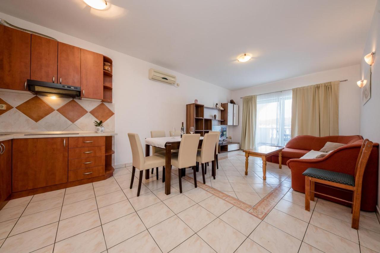 Apartments And Rooms By The Sea Supetarska Draga - Gornja, Rab - 11579 Zewnętrze zdjęcie