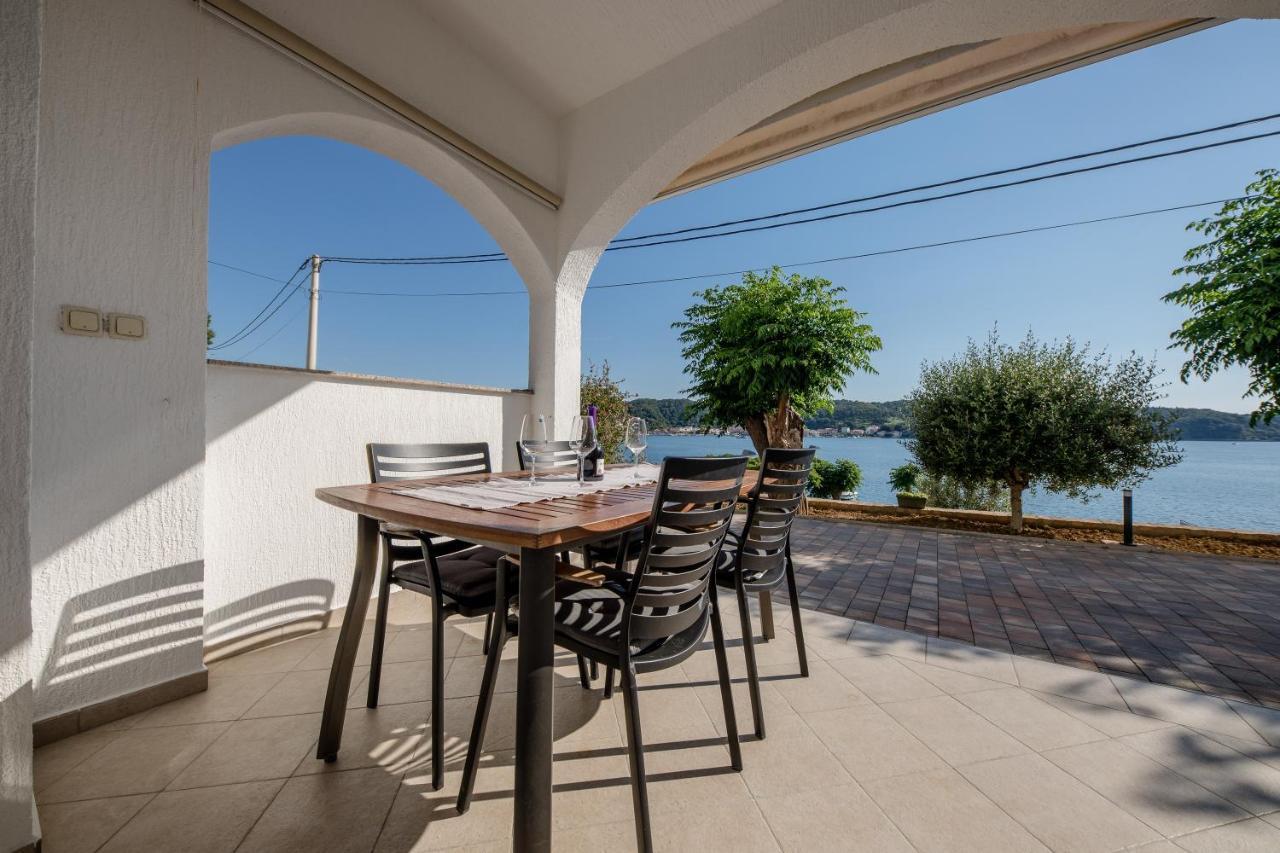 Apartments And Rooms By The Sea Supetarska Draga - Gornja, Rab - 11579 Zewnętrze zdjęcie