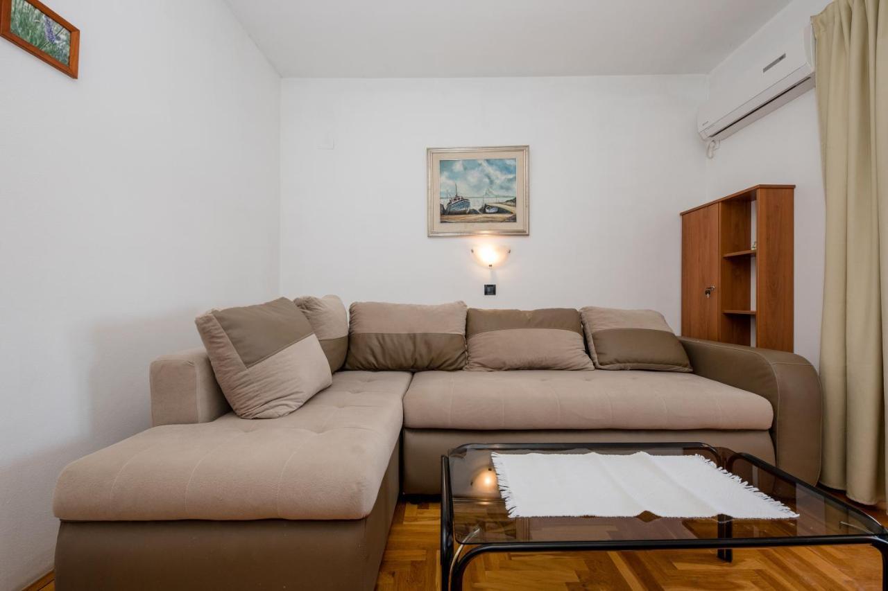 Apartments And Rooms By The Sea Supetarska Draga - Gornja, Rab - 11579 Zewnętrze zdjęcie