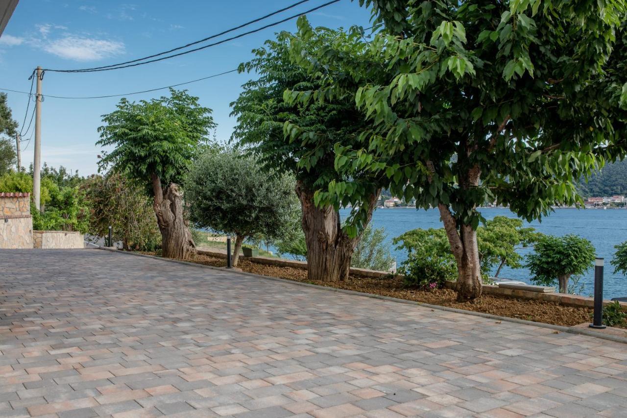 Apartments And Rooms By The Sea Supetarska Draga - Gornja, Rab - 11579 Zewnętrze zdjęcie