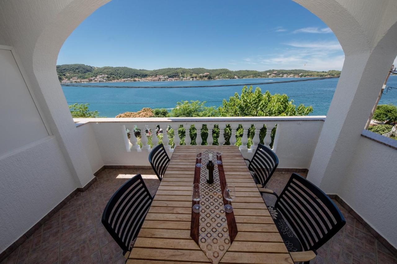 Apartments And Rooms By The Sea Supetarska Draga - Gornja, Rab - 11579 Zewnętrze zdjęcie